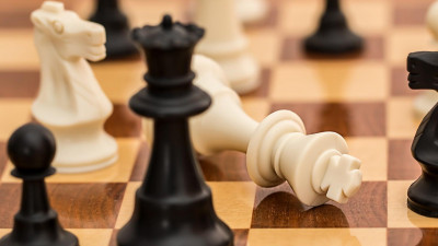 Шахматный турнир претендентов доиграют в ноябре