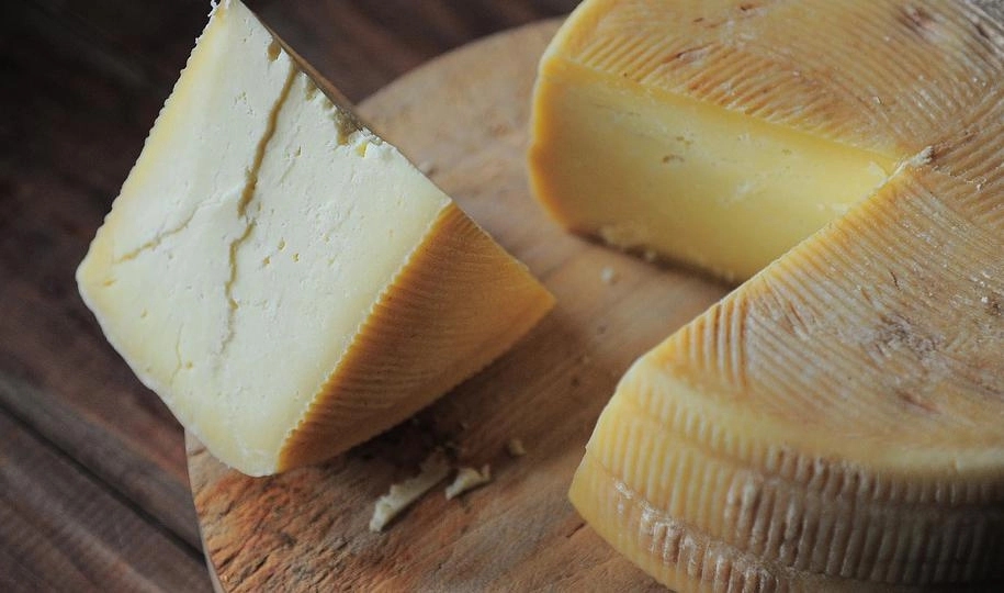 Выборгская таможня изъяла 25 килограммов сыра у жителя Ленобласти - tvspb.ru
