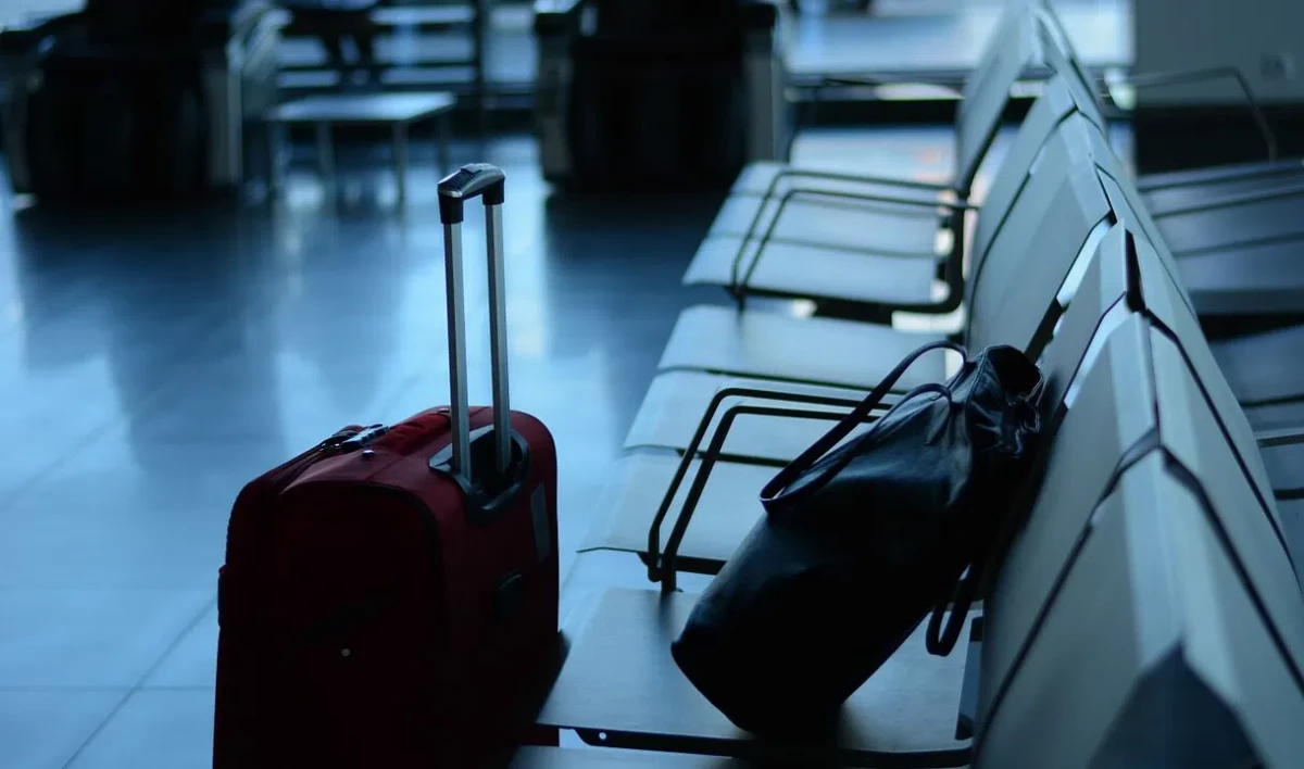 В аэропорту Стамбула ответили на недовольства застрявших из-за снега туристов - tvspb.ru