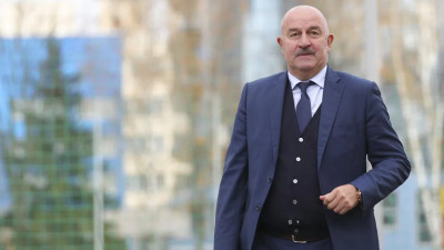 Черчесов покинул пост главного тренера сборной России по футболу