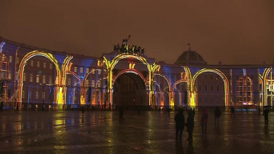 В Дни Эрмитажа на Дворцовой площади покажут световое представление