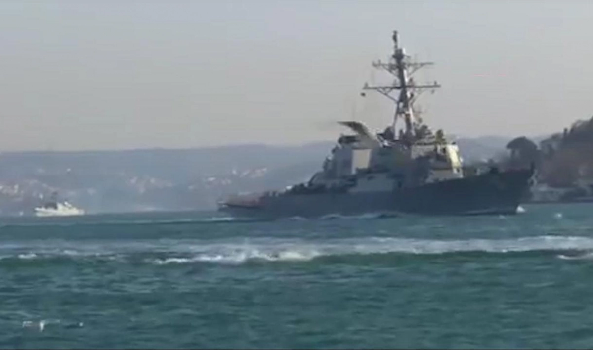 Встреча российского фрегата с эсминцем США попала на видео - tvspb.ru