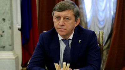 После обработки первых протоколов УИК Петербурга в 216-м округе выигрывает Сергей Соловьев