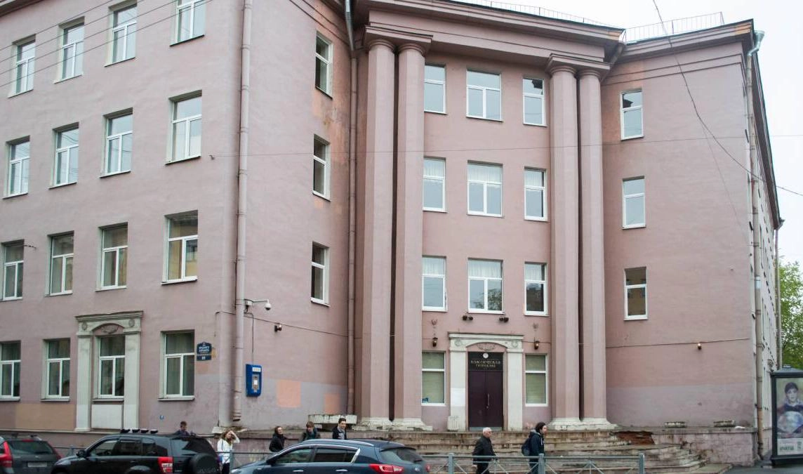 Историческое здание 610-й классической гимназии ждет ремонт | Телеканал ...