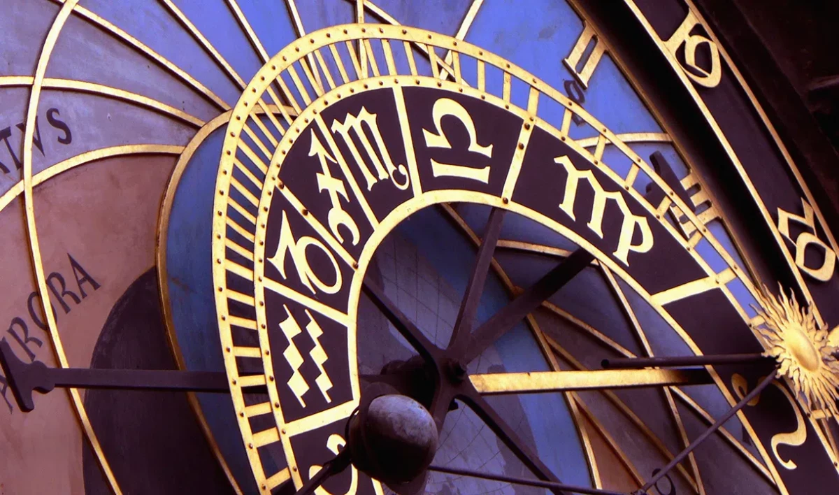 Ракам не стоит полагаться на везение, а к Скорпионам могут прийти дополнительные деньги: Гороскоп на 18 ноября - tvspb.ru