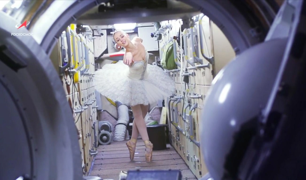 Космический балет: Роскосмос опубликовал видео артистов балета, танцующих в ЦПК - tvspb.ru