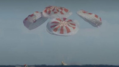 Космический корабль Crew Dragon успешно приводнился в Атлантическом океане