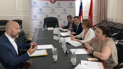 Горизбирком принял документы еще двух претендентов на пост губернатора