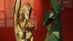 В «Эрарте» показывают бронзовые скульптуры Сальвадора Дали