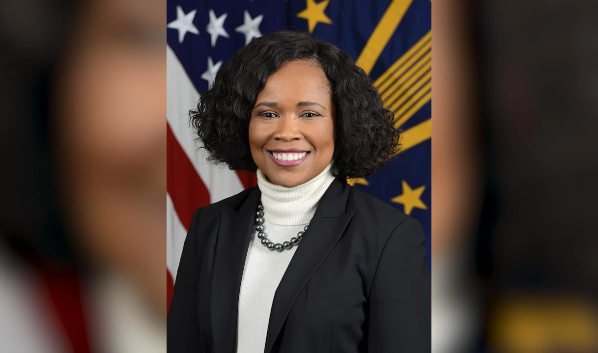 Скандал с колготками привел к отставке пресс-секретаря Пентагона - tvspb.ru