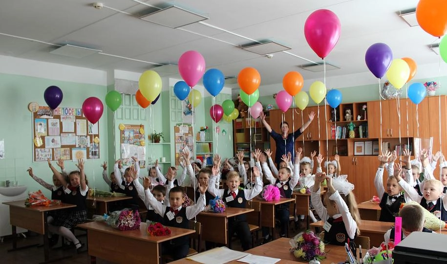 В Петербурге начали принимать заявления на запись детей в первые классы - tvspb.ru