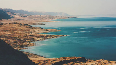 Привитым «Спутником V» россиянам разрешили приезжать в Израиль, но со справкой об антителах