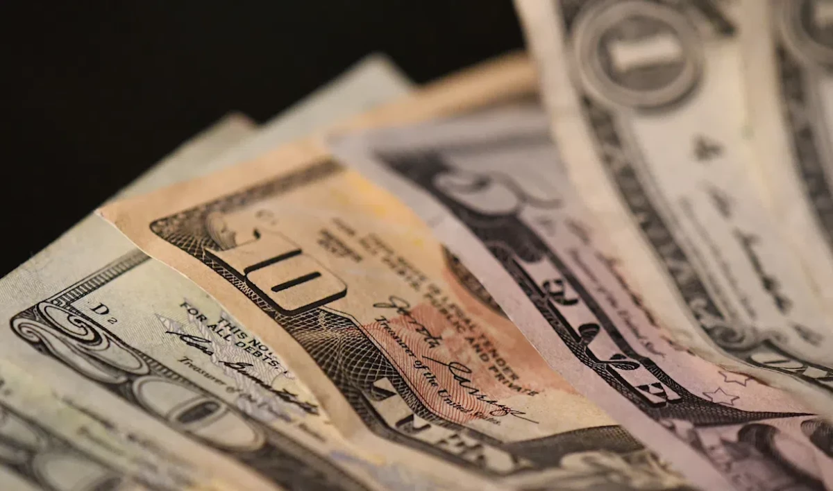 В России начали борьбу с валютными спекулянтами - tvspb.ru