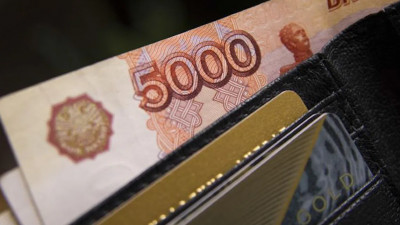 В 2021 году средняя зарплата в Петербурге составила 73 392 рубля