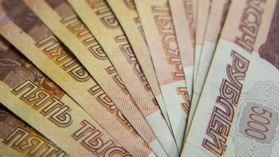 В Петербурге сотрудникам соцучреждений за работу в особых условиях выплачено около 44 млн рублей