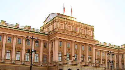 ЗакС обсудит законопроект о миллионе для медиков, которые устроятся на работу в сельской местности