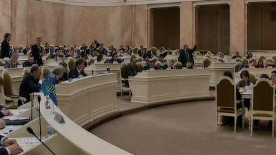 На заседании ЗакСа обсудят исполнение бюджета, внесение изменения в Социальный кодекс и градостроительную деятельность