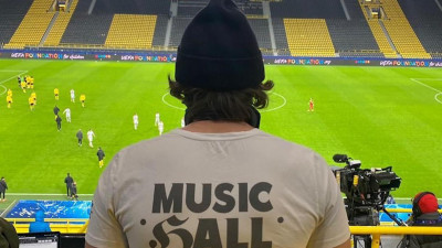 «Ковид-диссиденты». Фанаты «Зенита» присутствовали на матче с «Боруссией»