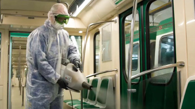 «Холодный туман» борется с COVID в метро Петербурга