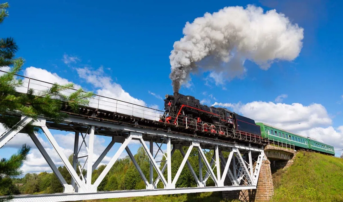 Туристический ретропоезд отвезёт на фестиваль «Забытый подвиг — Вторая Ударная армия» - tvspb.ru