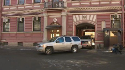 Зеркальные меры: как проходит переезд генконсульства США