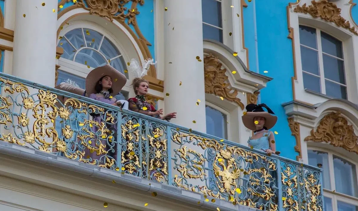 Петербургские дизайнеры создадут коллекции на тему музыки в рамка проекта «Ассоциации-2021» - tvspb.ru