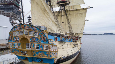 На «Полтаве» впервые подняли паруса