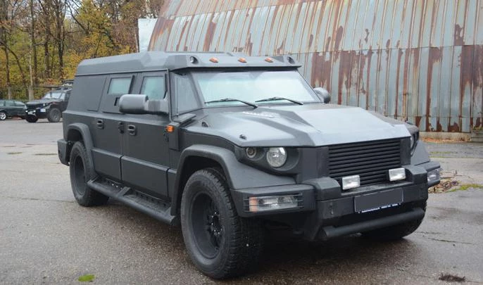 Инженер из Петербурга разработал новую модель армейского броневика - tvspb.ru