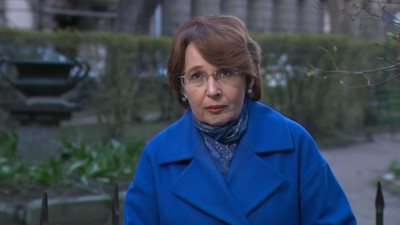 Депутат Оксана Дмитриева: Выплатить всем гражданам по 10 тысяч рублей — невозможно и нерационально