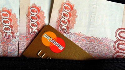 С сохранением зарплаты. Некоторые предприниматели сократили зарплату сотрудников на две трети