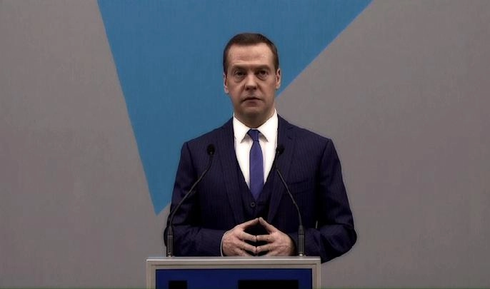 Медведев поручил министрам за полтора месяца найти деньги на майский указ - tvspb.ru