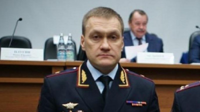 Роман Плугин. Биографическая справка