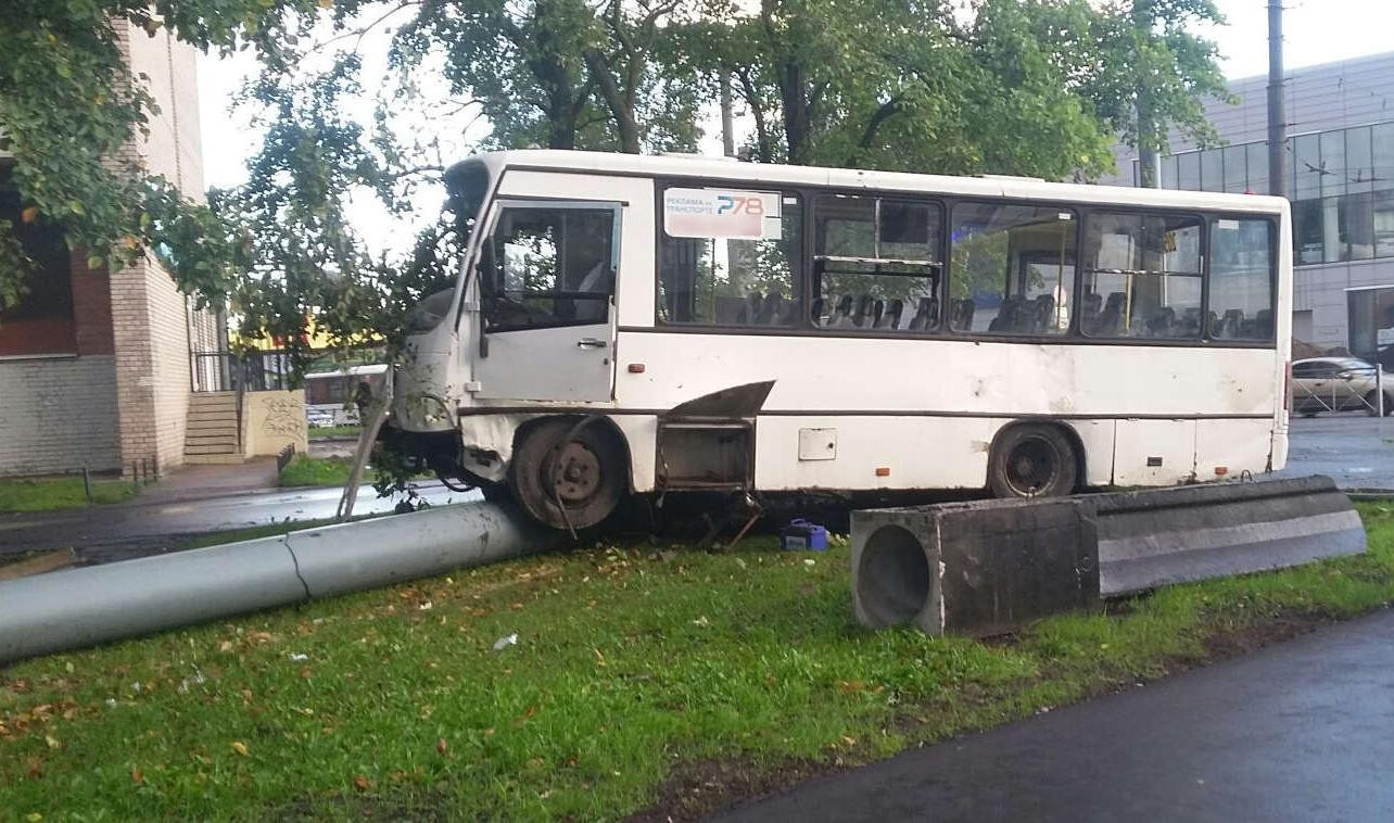 Трагедия в питере с автобусом видео. Трагедия в питере с автобусом видео