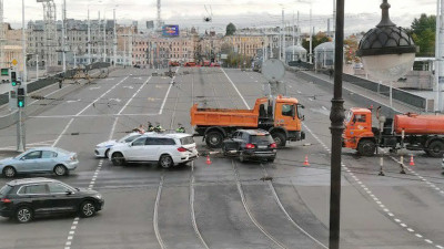 Велогонка La Strada перекрыла движение в центре Петербурга