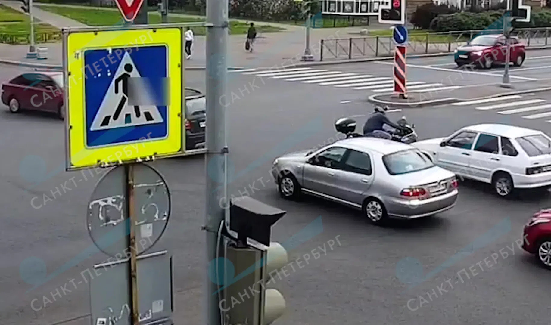 Лев рубинштейн попал под машину