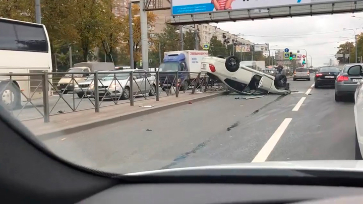 Что произошло на пискаревском пр. Авария на Пискаревском проспекте. Авария на Пискаревском проспекте сейчас. ДТП на Пискаревском проспекте вчера.