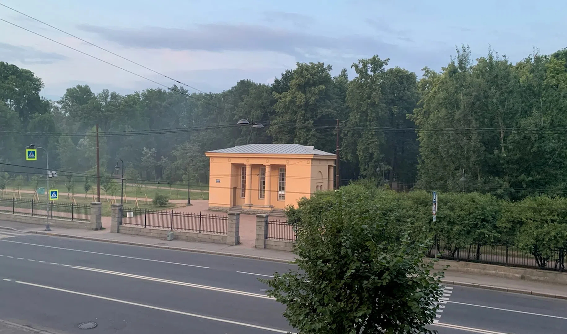 Парк победы спб закроют. Московский парк Победы, Санкт-Петербург, Кузнецовская улица. Питер парк Победы ул. Кузнецовская. Происшествие в парке Победы СПБ. Авария на проспекте Гагарина у парка Швейцарии.