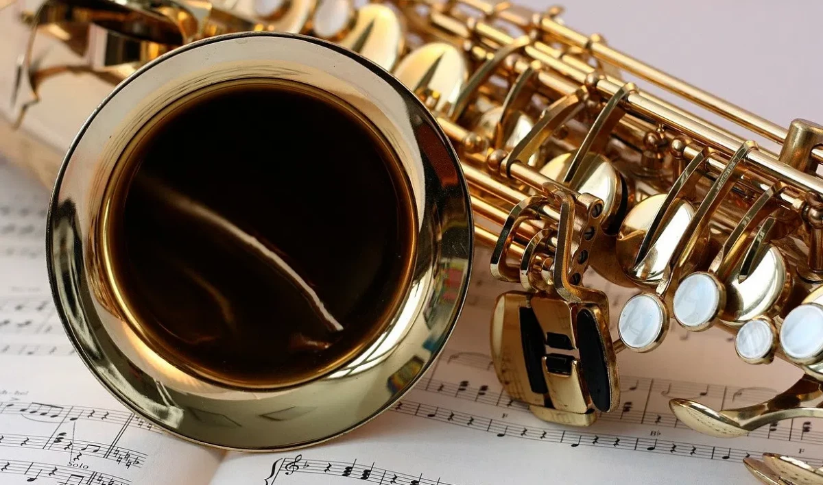 Петербуржцев приглашают на джазовый моноспектакль «1900» - tvspb.ru