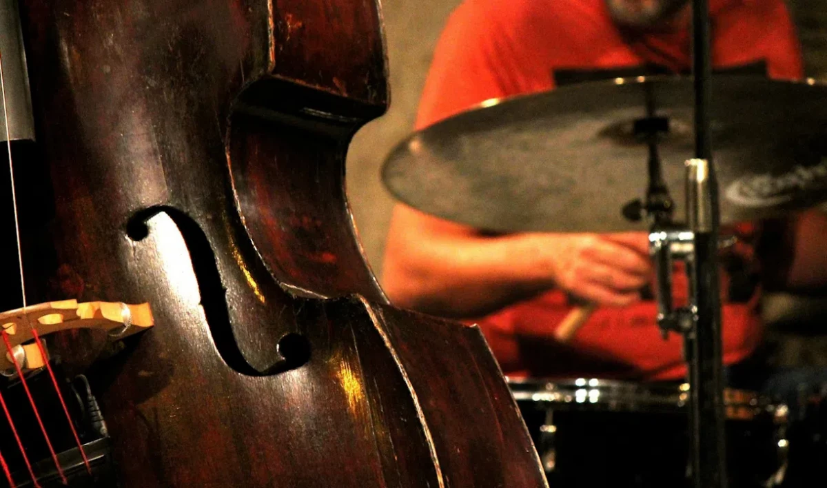 В Филармонии джазовой музыки рассказали о майских концертах - tvspb.ru