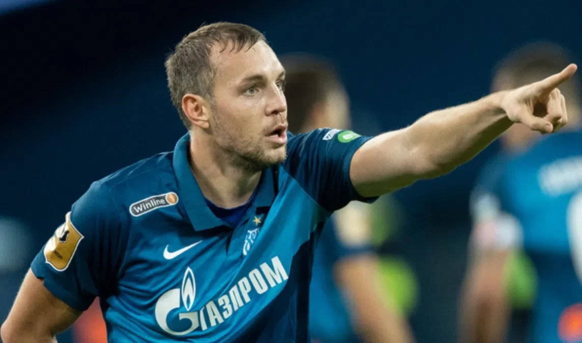 «Обнял всех»: Фотография Дзюбы из театра рассмешила поклонников - tvspb.ru