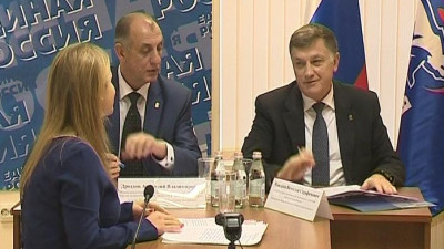В Петербурге «Единая Россия» открыла двери 165 общественных приемных в свой день рождения