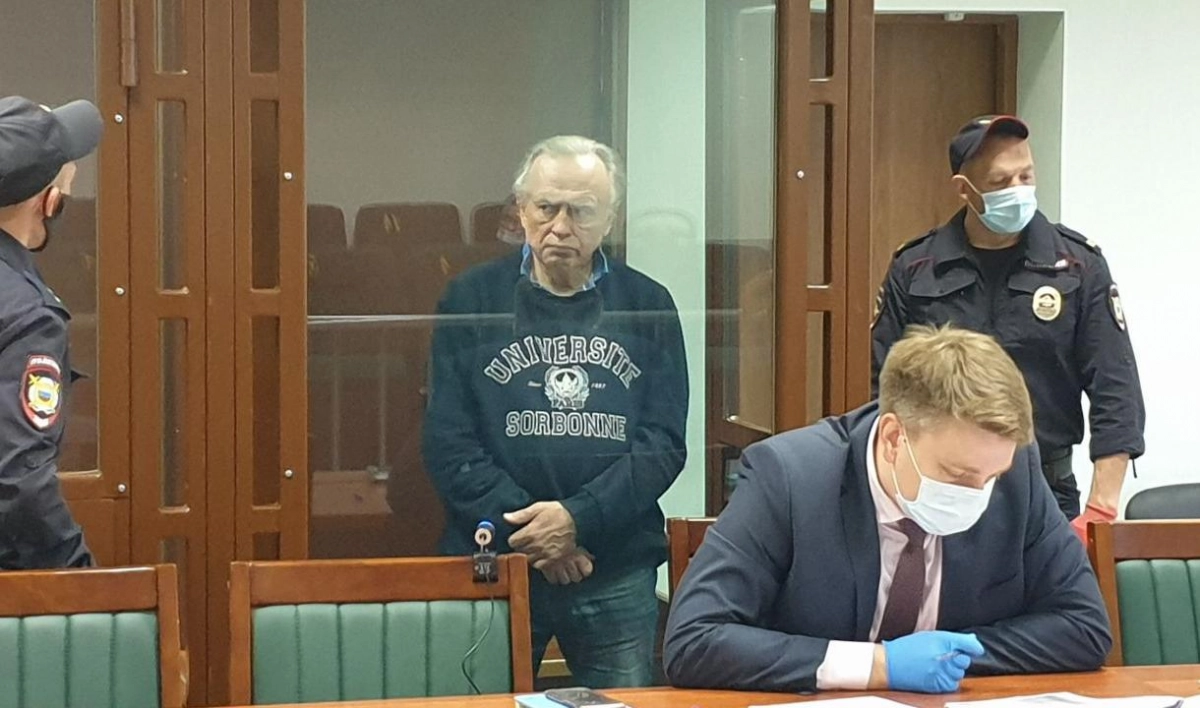 Суд выяснит, зачем историк Соколов после убийства звонил в посольство Франции - tvspb.ru