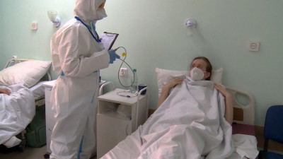 За сутки COVID выявили еще у 3 066 петербуржцев