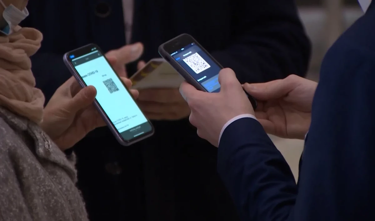 Предприниматели попросили правительство Петербурга перенести введение QR-кодов - tvspb.ru