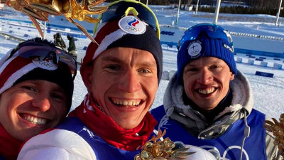 Александр Большунов завоевал первое олимпийское золото для России