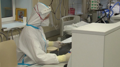 В России впервые с 15 октября зафиксировали менее 33 тысяч новых случаев заражения коронавирусом