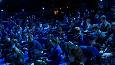 Робот-химик и цифровой двигатель: молодые ученые Петербурга представили проекты на Конгрессе в Сочи