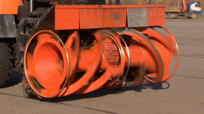 В Пулково проверили готовность уборочной техники к снегопадам