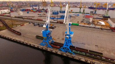 Импортозамещение и поставки транспорта: Как развивается сотрудничество Петербурга и Белоруссии