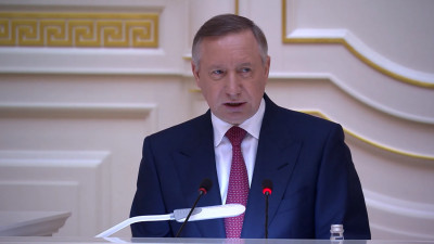 Борьба с COVID и бюджет города: Какие вопросы решал Александр Беглов на этой неделе